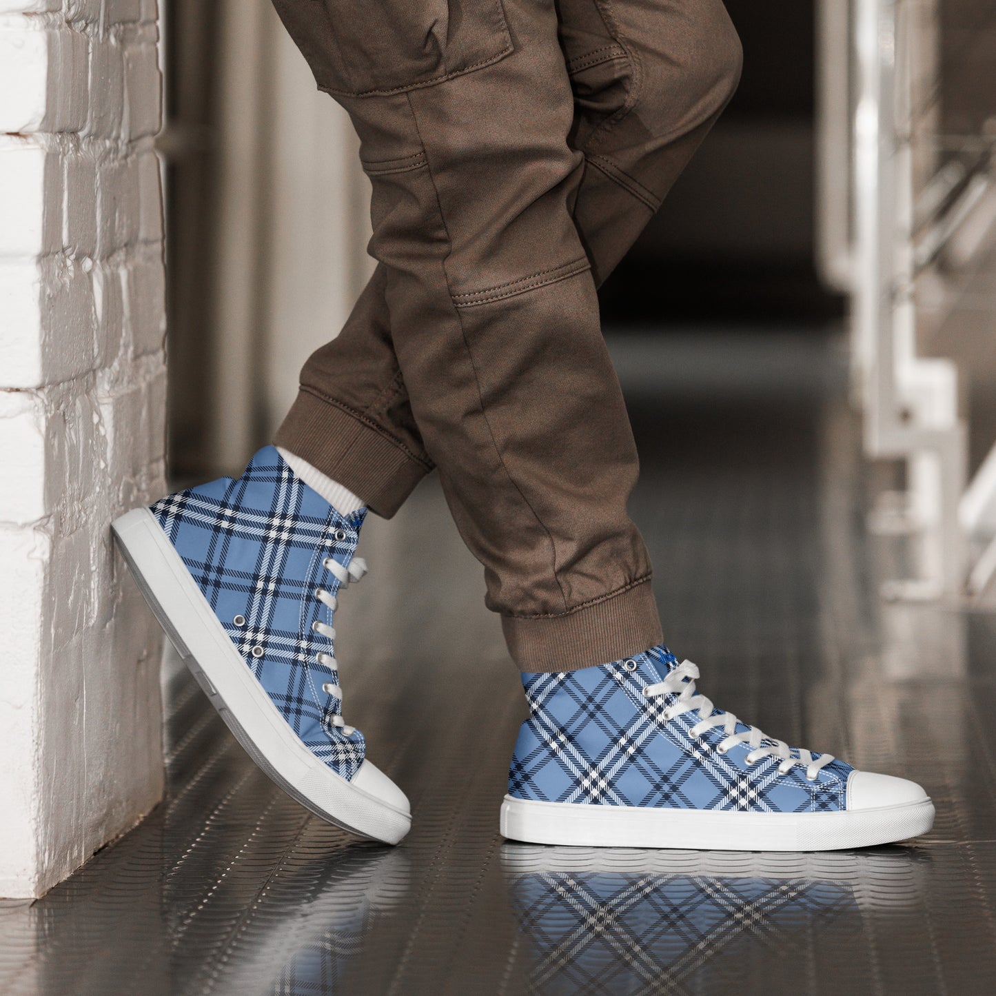 Men’s high top canvas shoes